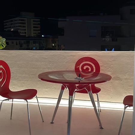 Lahola Glam Suites Torremolinos Habitación foto