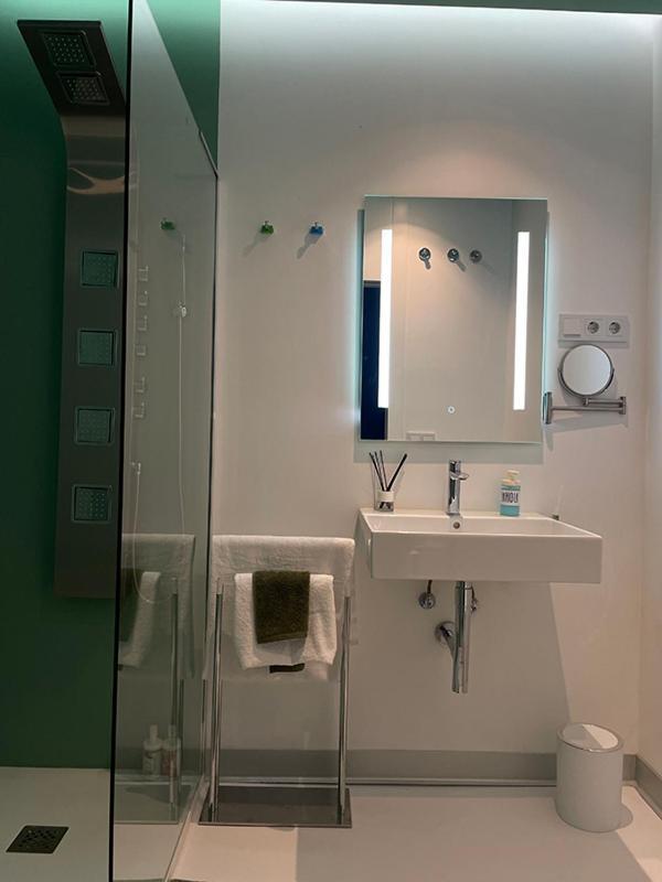 Lahola Glam Suites Torremolinos Habitación foto