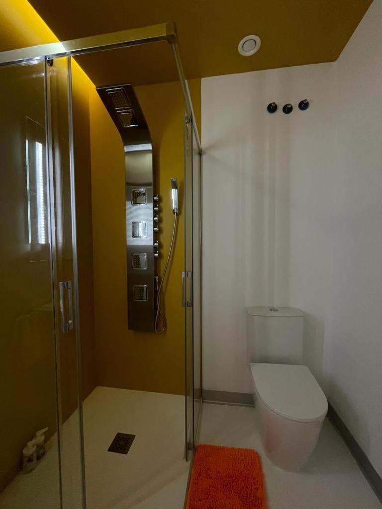 Lahola Glam Suites Torremolinos Habitación foto