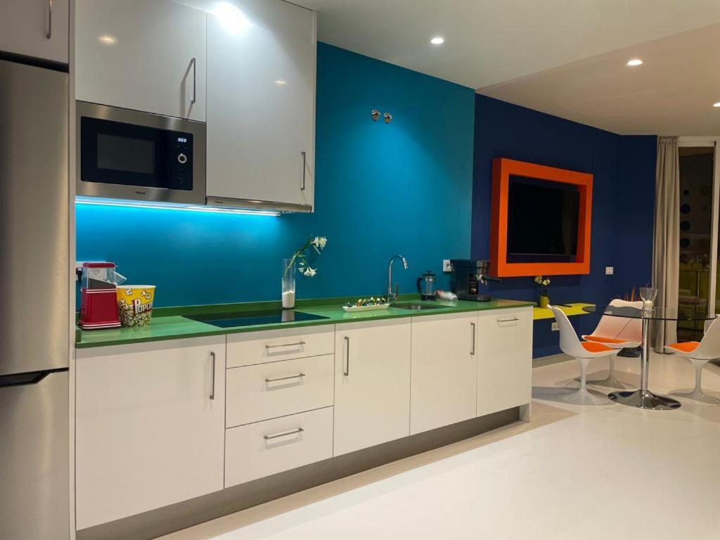 Lahola Glam Suites Torremolinos Habitación foto